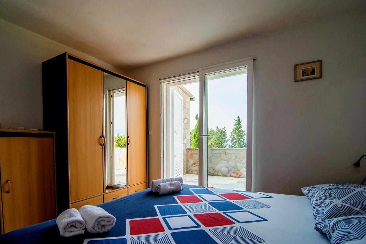 Beach House Splitska Exterior foto